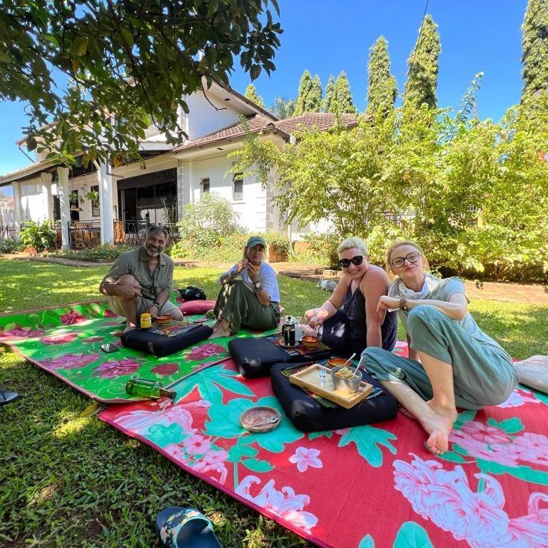 Aivilo Home เอนเทบเบ้ ภายนอก รูปภาพ