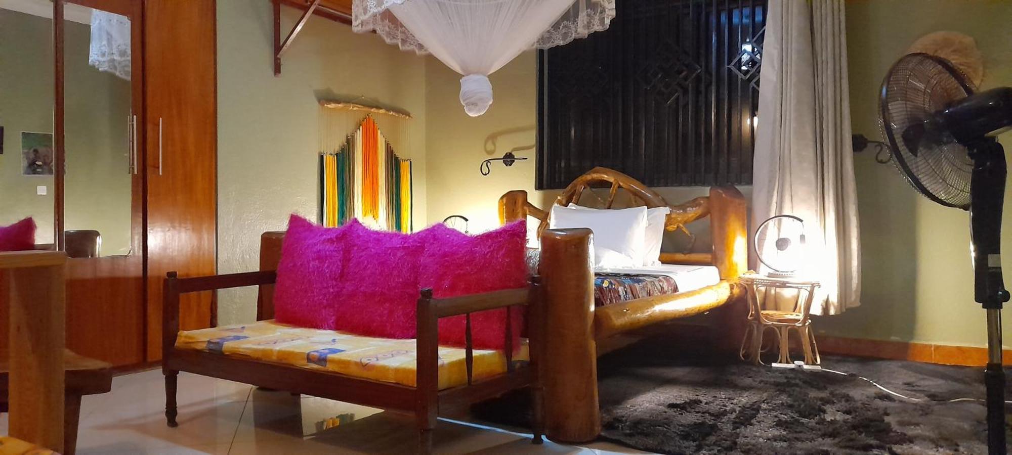 Aivilo Home เอนเทบเบ้ ภายนอก รูปภาพ