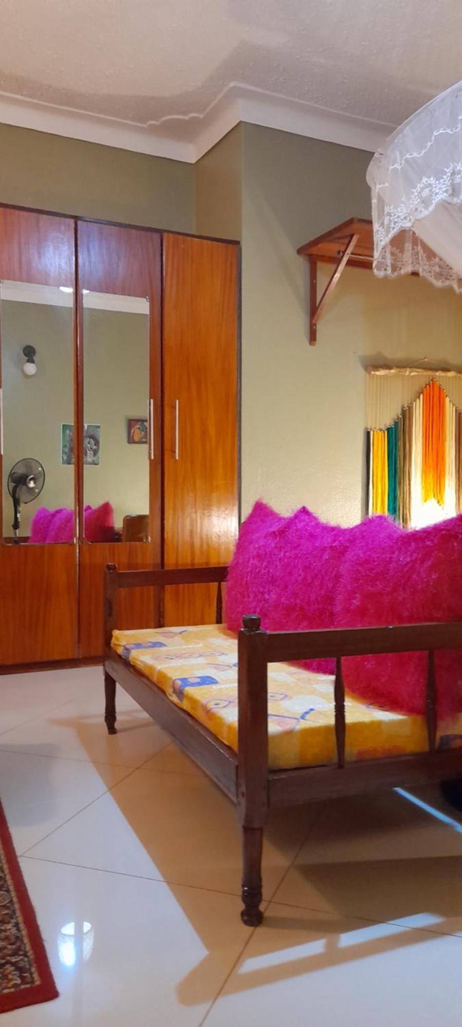 Aivilo Home เอนเทบเบ้ ภายนอก รูปภาพ